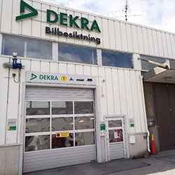 DEKRA-Rotebro-bilbesiktning-bilprovning